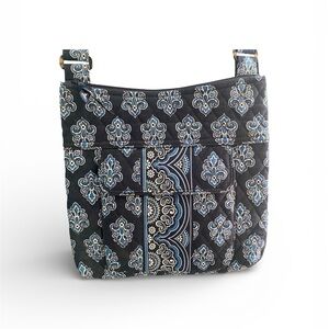 Vera Bradley Crossbody Blue Paisley Front Pocket Adjustable Strap Bag Purse